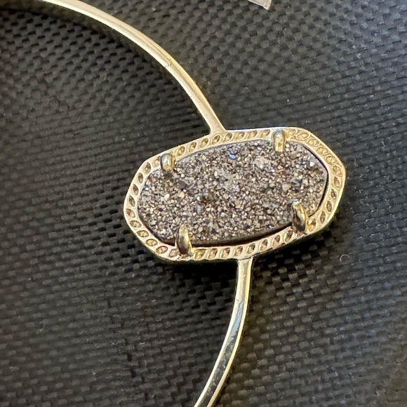 Kendra Scott - SALE TODAY ONLY!!!!!! MAKE ME AN OFFER - Picture 4 of 6